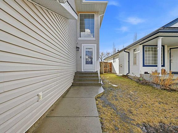4th image of 69 E Bridleridge Rd SW