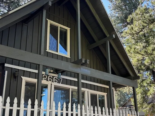 2667 Hunsaker Dr, Running Springs, CA 92382