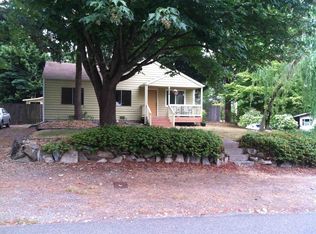 2556 NE 143rd St, Seattle, WA 98125