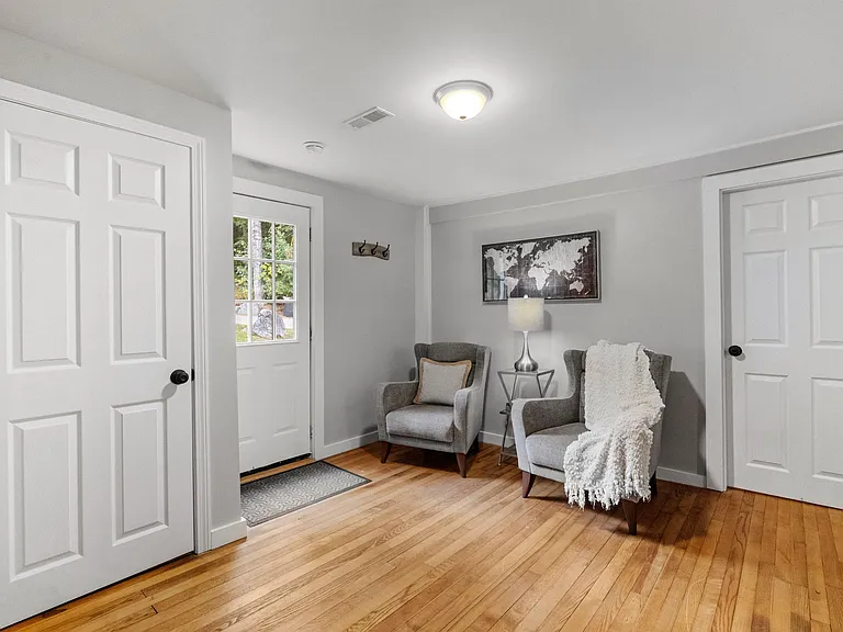 31 Water St #1 — Photo 15