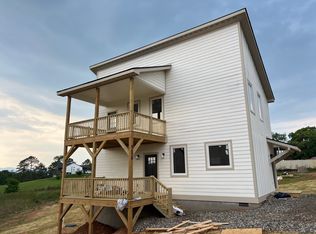 90 Dix Creek Chapel Rd, Asheville, NC 28806