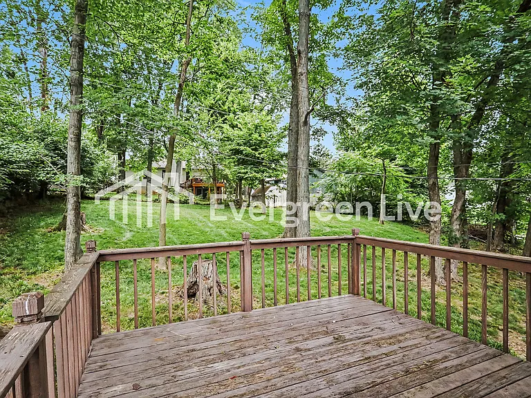 224 Mason Ave — Photo 15