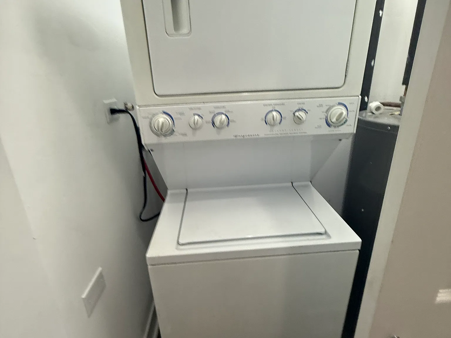 1 bed, 1600 sqft, $850 — Photo 2