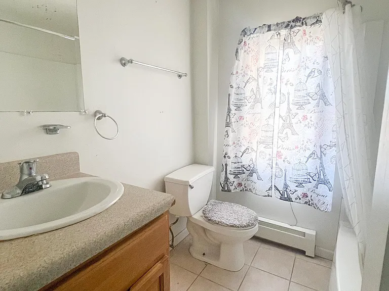 99 William St #B — Photo 12