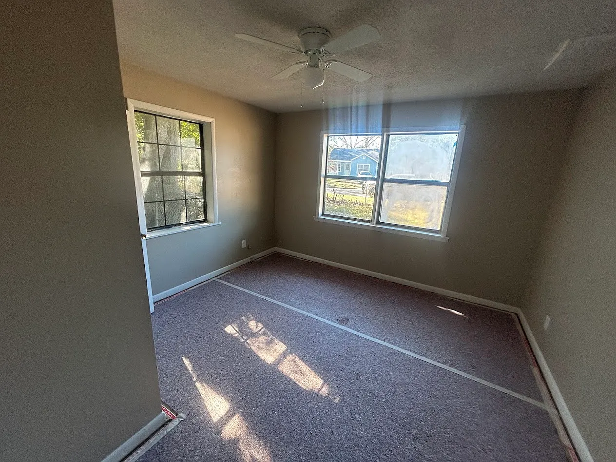 902 Mercedes Street - 1 — Photo 4