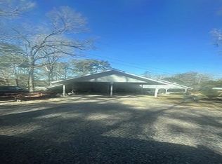 1015 Primrose Ln, Summit, MS 39666