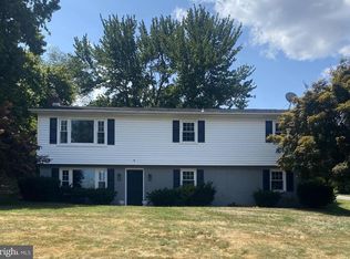 633 Geneva Dr, Westminster, MD 21157