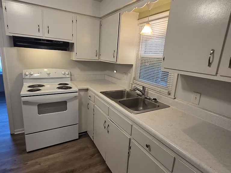 805 Hunt Ave — Photo 6