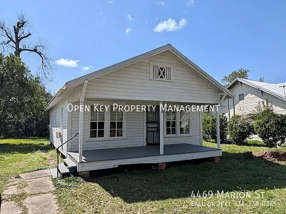 Spacious 2 bedroom, 1 bath home for rent in Marianna, FL. Appliances are included, large backyard... — Photo 3