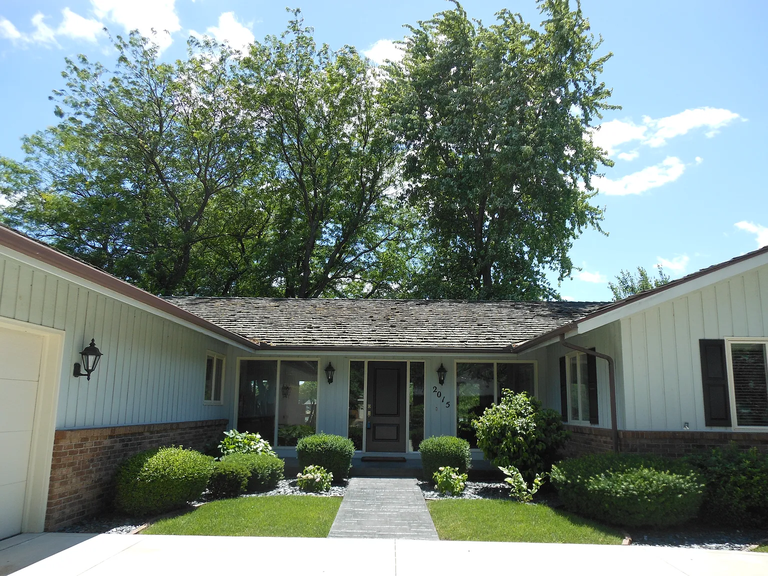 2015 Trout Valley Dr photo 1