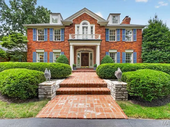 1233 Royal Glen Dr, Saint Louis, MO 63131