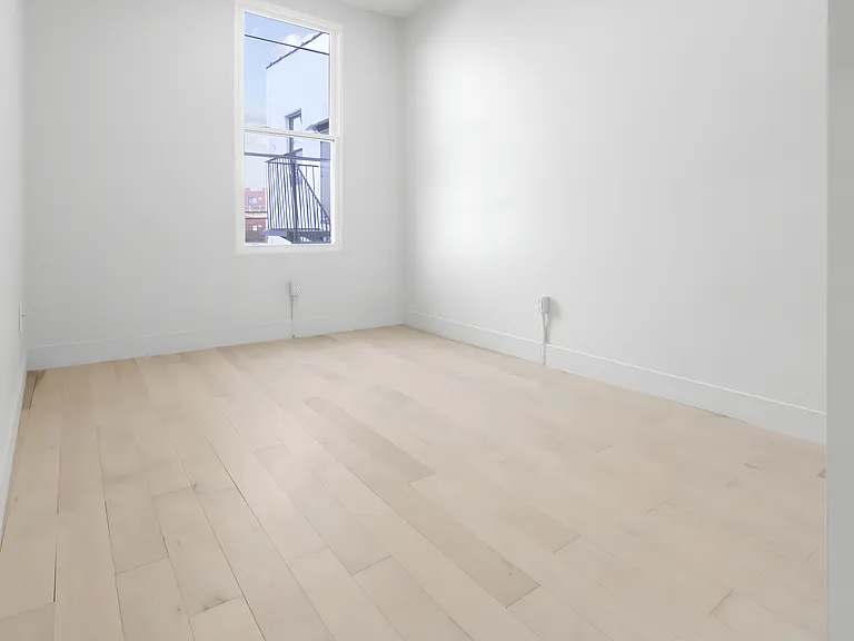 680 Hart St #3 — Photo 6