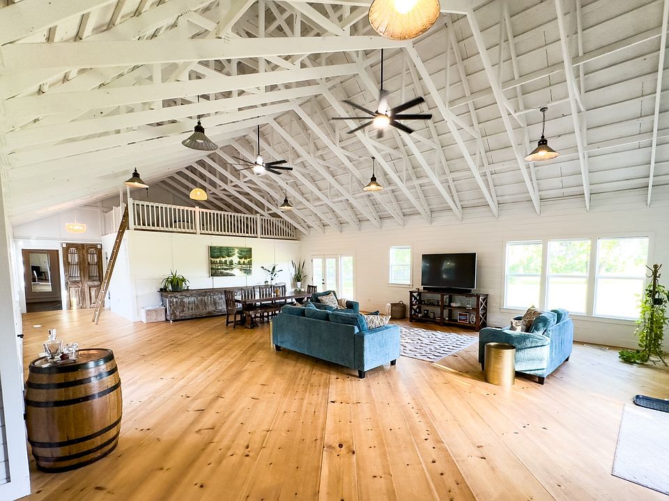 13th image of this home