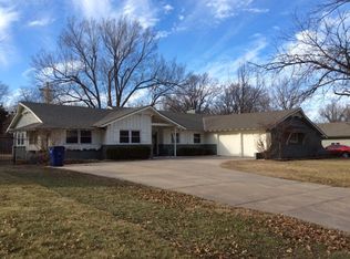 901 N Brookfield St, Wichita, KS 67206