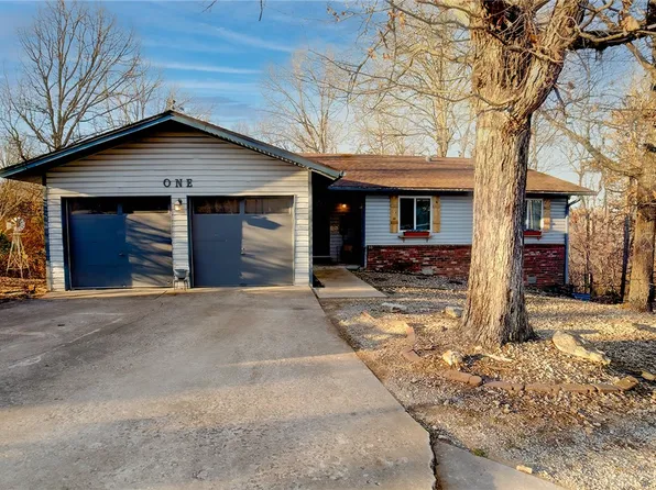 1 Stringer Ln, Bella Vista, AR 72715