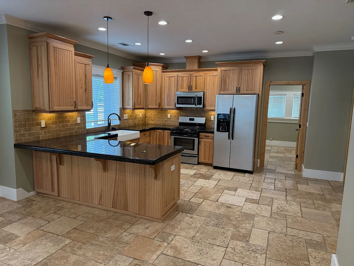 414 W Oak St Lodi, CA 95240 — Photo 2