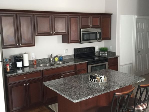 1 1/2 E Madison Ave APT 2