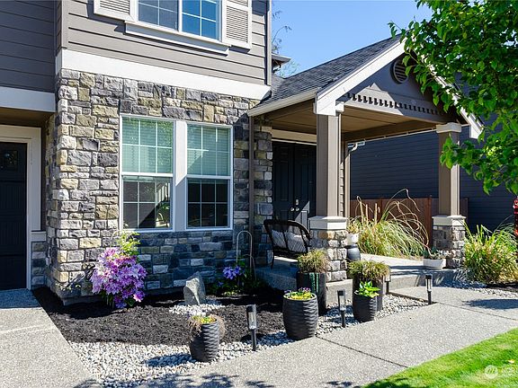 2nd image of 4945 Cornelia Court