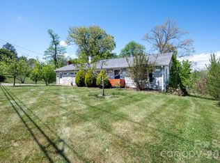 298 Erwin Hills Rd, Asheville, NC 28806