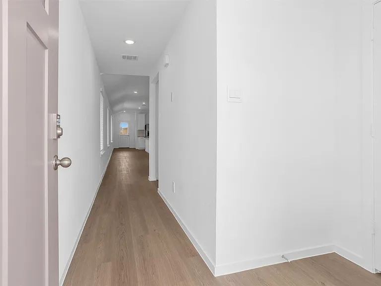 3518 Grassland Dr — Photo 3