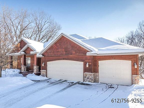 2nd image of 2570 Knollwood Ct N