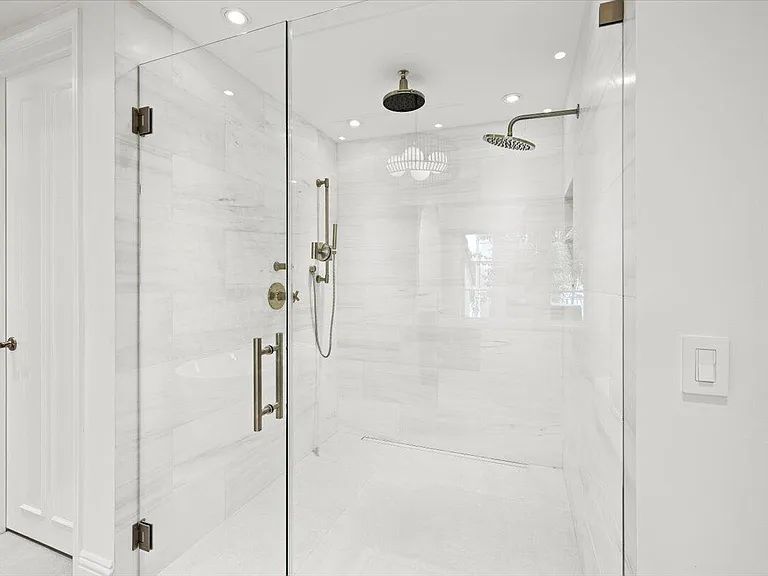 1313 E Lake Dr — Photo 54
