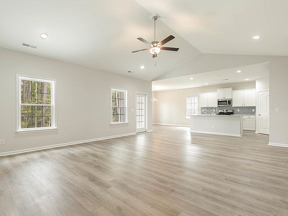 4th image of 6800 Highway 1124