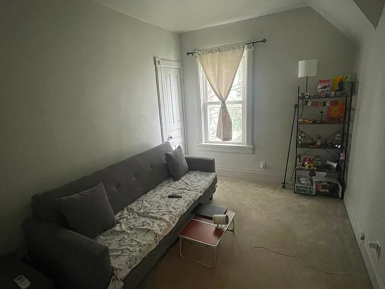 56 Louisa St #1 — Photo 4