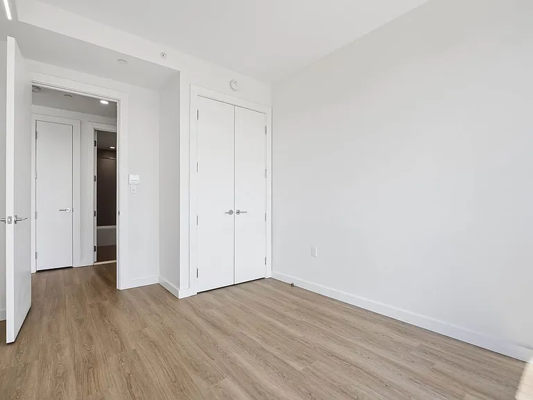 100 Sullivan Pl #609 — Photo 11
