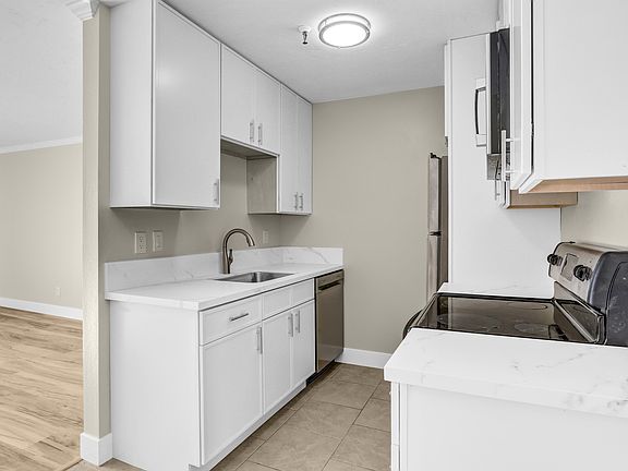 3rd image of 4730 Noyes St APT 417