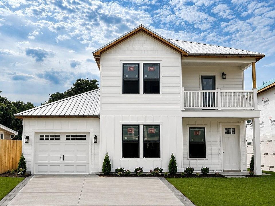 1st image of 306 Rose Ln