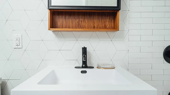 Rented by Nooklyn NYC LLC | media 42