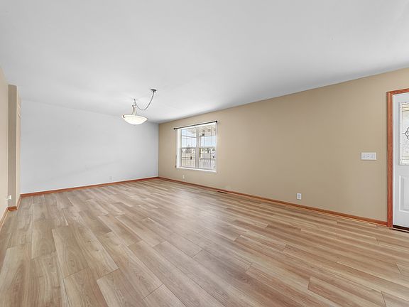 5th image of 4320 W Grand Ridge Rd