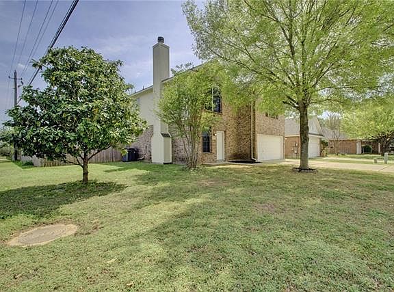 3rd image of 3411 Peavy Dr