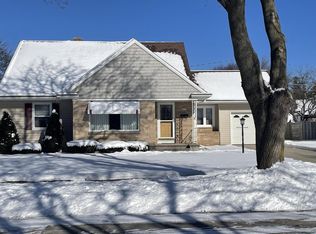 1412 Cherry Rd, Manitowoc, WI 54220