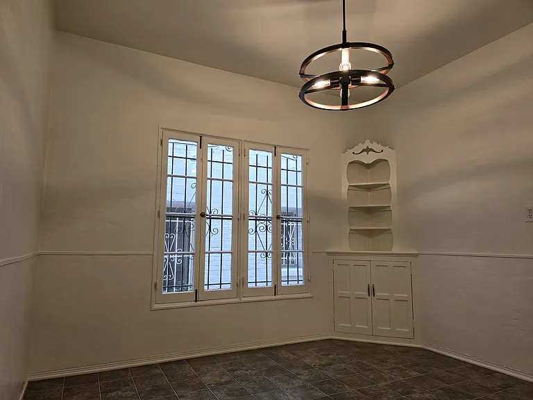 650 S Cloverdale Ave #8 — Photo 4
