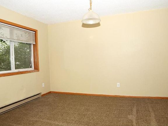5th image of 1017 Humboldt Ave N