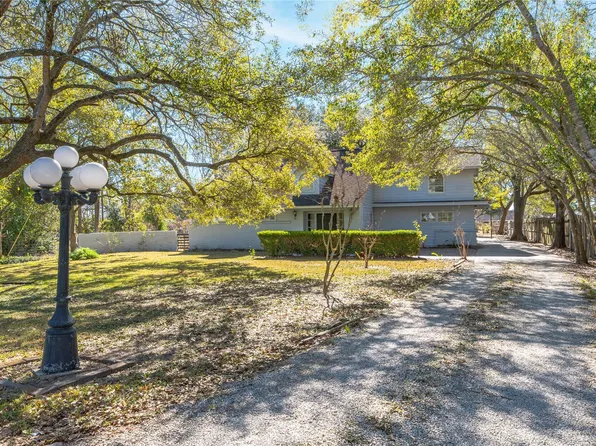 1423 N Wharton St, El Campo, TX 77437