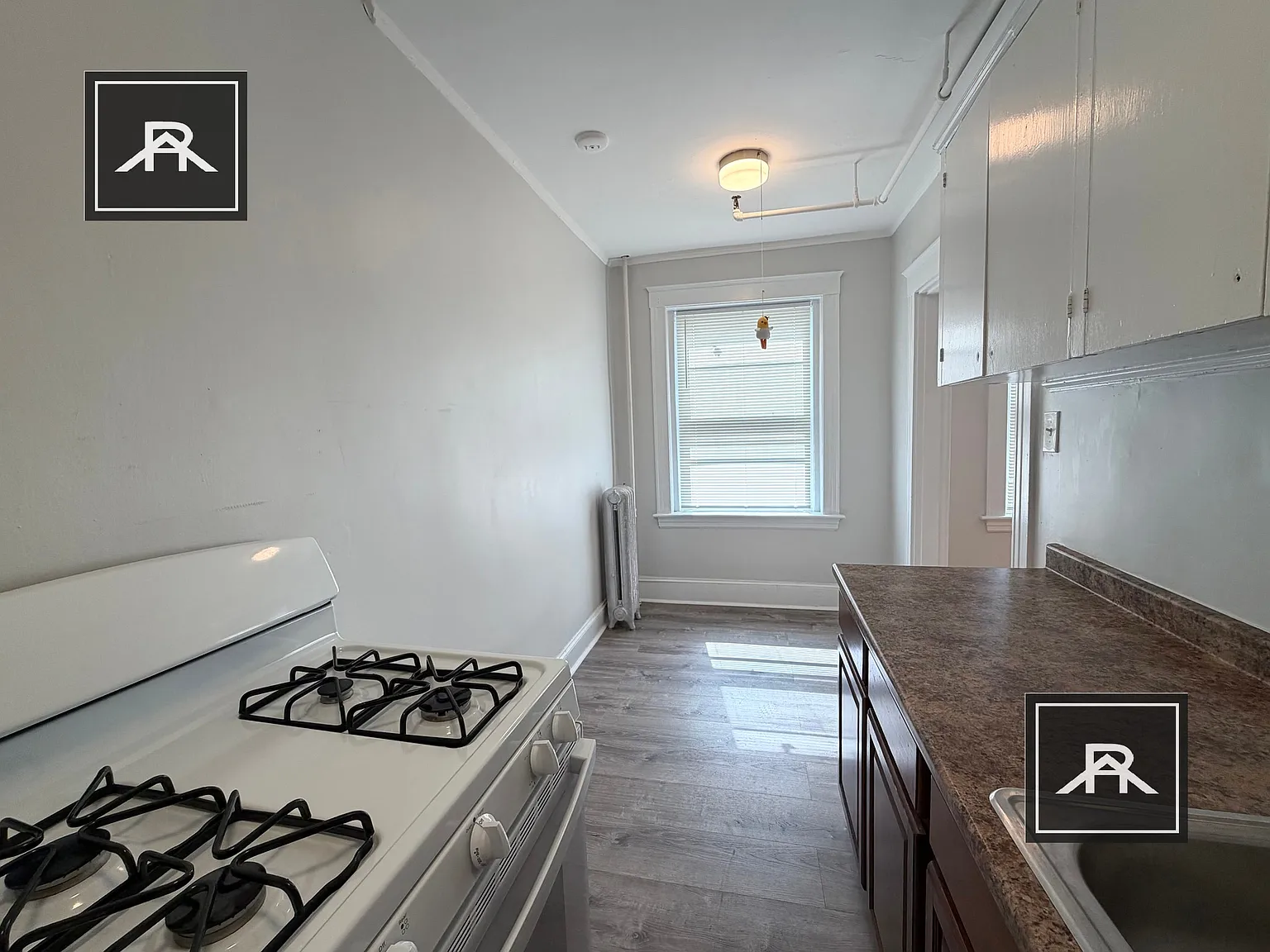 1 bed, 1.0 bath, 675 sqft, $2,400 — Photo 3
