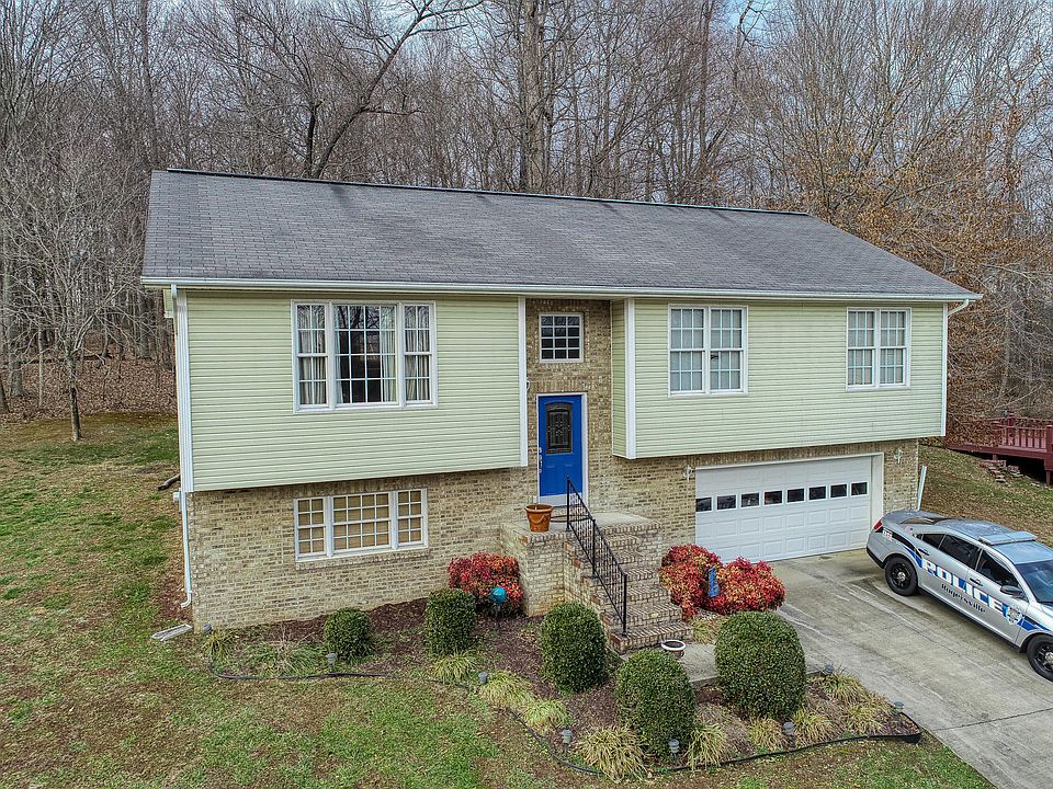 1st image of 514 Old Village Ct