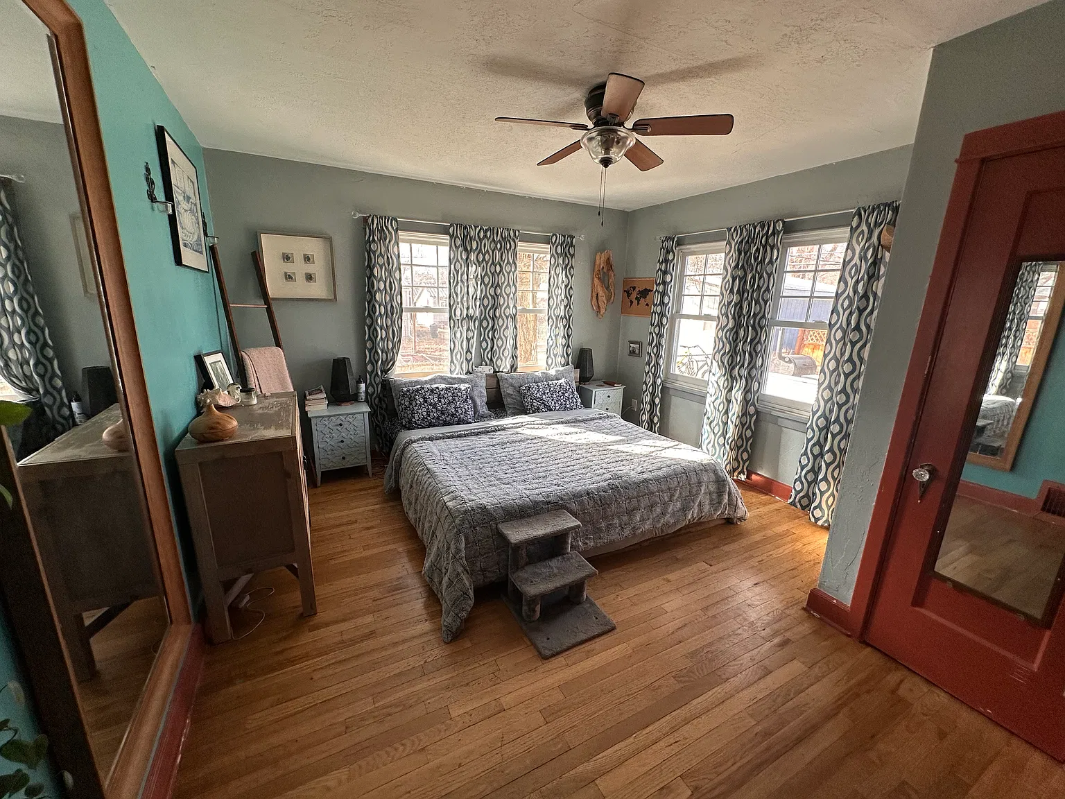 4 bed, 1938 sqft, $2,400 — Photo 3