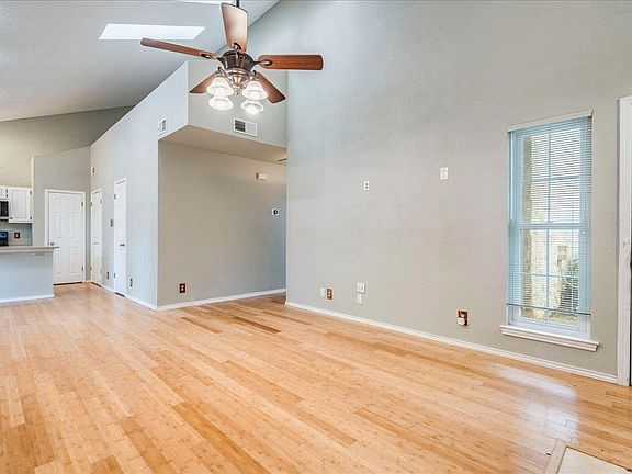 4th image of 3809 Spicewood Springs Rd APT 127