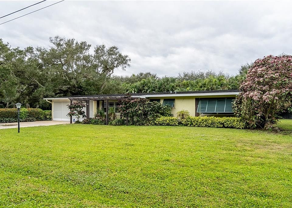 1st image of 9505 Frangipani Dr