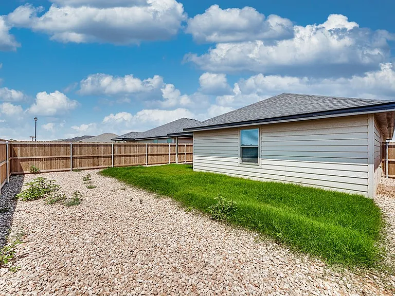 8208 E County Road 111 — Photo 23