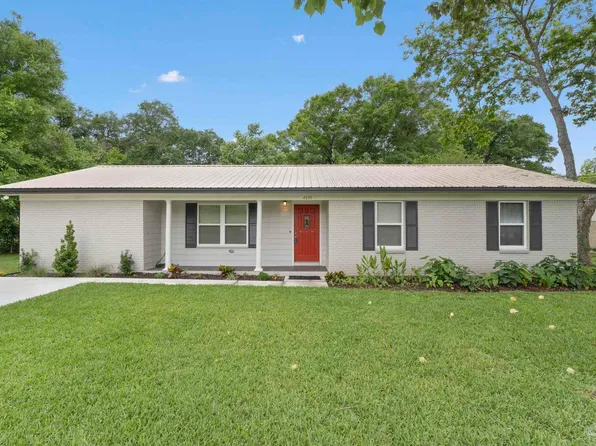 4699 Pine Ln, Pace, FL 32571