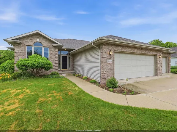 N8244 Ashberry Ave, Fond Du Lac, WI 54937