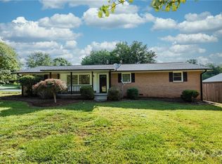 1945 Kool Park Rd NE, Hickory, NC 28601