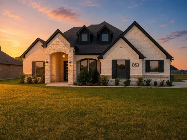 1053 Uplift Dr, Weatherford, TX 76087