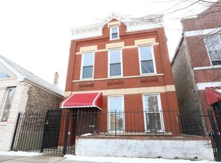 1819 W 17th St #1F, Chicago, IL 60608