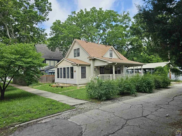 1912 SW 15th St, Topeka, KS 66604